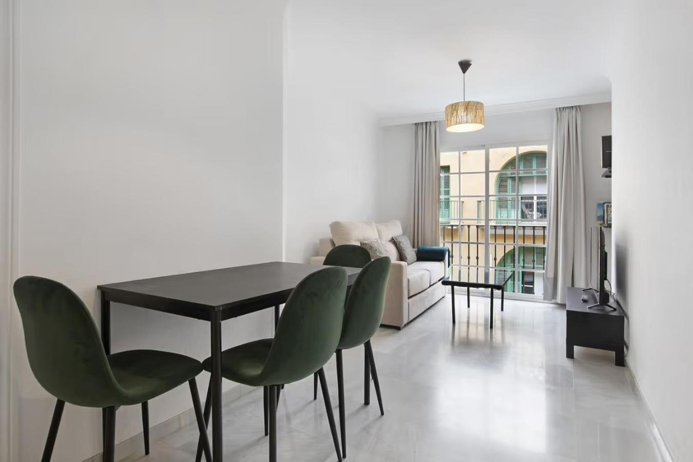 Exclusive Malagueta Beach Apartman Málaga Kültér fotó